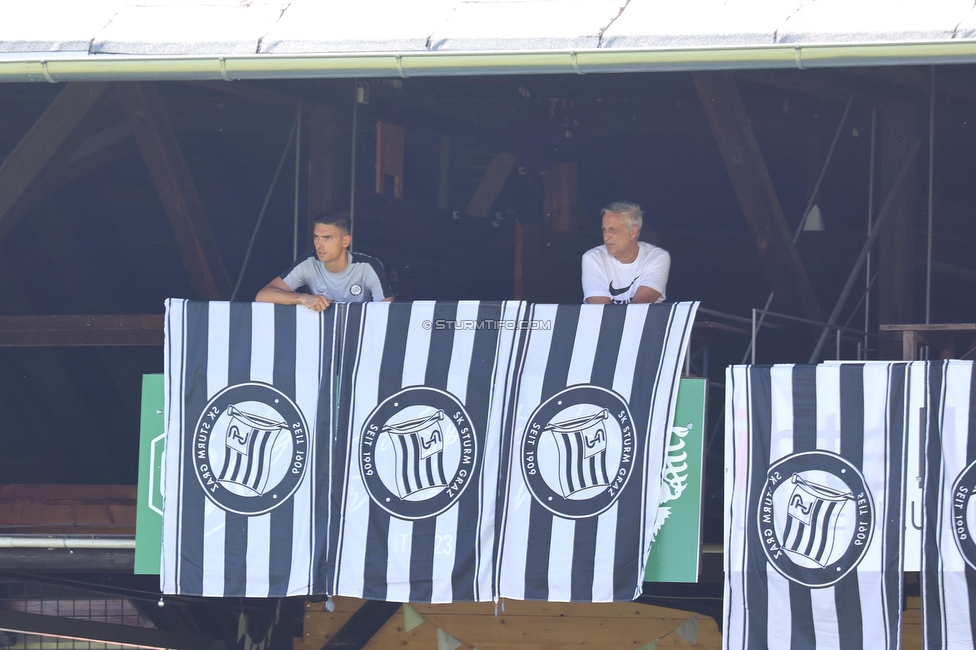 Sturm Damen - SPG FC Lustenau FC Dornbirn Ladies
OEFB Frauen Bundesliga, 1. Runde, SK Sturm Graz Damen - SPG FC Lustenau FC Dornbirn Ladies, Gruabn Graz, 26.08.2023. 

Foto zeigt Tode Djakovic (Videoanalyst Sturm Damen) und Helmut Degen (Organisatorischer Leiter Sturm Damen)
