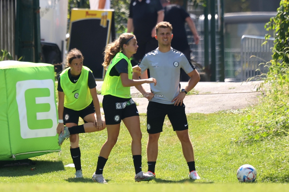 Sturm Damen - SPG FC Lustenau FC Dornbirn Ladies
OEFB Frauen Bundesliga, 1. Runde, SK Sturm Graz Damen - SPG FC Lustenau FC Dornbirn Ladies, Gruabn Graz, 26.08.2023. 

Foto zeigt David Url (Athletiktrainer Sturm Damen)
