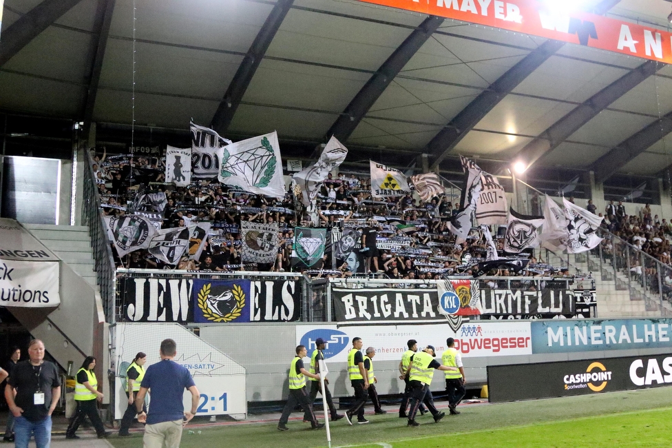 Altach - Sturm Graz
Oesterreichische Fussball Bundesliga, 6. Runde, SCR Altach - SK Sturm Graz, Stadion Schnabelholz Altach, 02.09.2023. 

Foto zeigt Fans von Sturm
Schlüsselwörter: schals