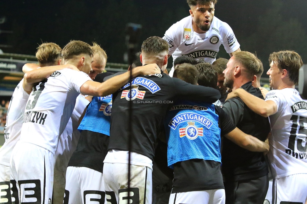 Altach - Sturm Graz
Oesterreichische Fussball Bundesliga, 6. Runde, SCR Altach - SK Sturm Graz, Stadion Schnabelholz Altach, 02.09.2023. 

Foto zeigt die Mannschaft von Sturm
Schlüsselwörter: torjubel