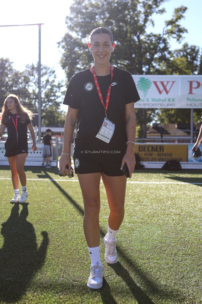 Twente Vrouwen - Sturm Damen
UEFA Champions League Qualifikation, 1. Runde, FC Twente Enschede Vrouwen - SK Sturm Graz Damen, Stadion Schreuserve Enschede, 06.09.2023. 

Foto zeigt Laura Krumboeck (Sturm Damen)
