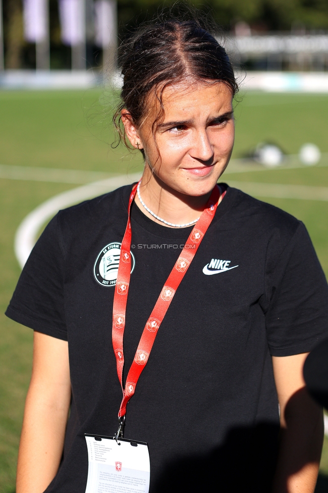 Twente Vrouwen - Sturm Damen
UEFA Champions League Qualifikation, 1. Runde, FC Twente Enschede Vrouwen - SK Sturm Graz Damen, Stadion Schreuserve Enschede, 06.09.2023. 

Foto zeigt Leonie Christin Tragl (Sturm Damen)
