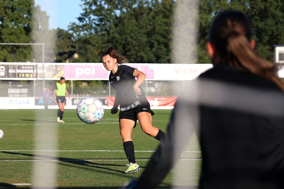 Twente Vrouwen - Sturm Damen
UEFA Champions League Qualifikation, 1. Runde, FC Twente Enschede Vrouwen - SK Sturm Graz Damen, Stadion Schreuserve Enschede, 06.09.2023. 

Foto zeigt Julia Keutz (Sturm Damen)
