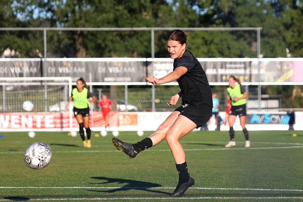 Twente Vrouwen - Sturm Damen
UEFA Champions League Qualifikation, 1. Runde, FC Twente Enschede Vrouwen - SK Sturm Graz Damen, Stadion Schreuserve Enschede, 06.09.2023. 

Foto zeigt Sophie Maierhofer (Sturm Damen)
