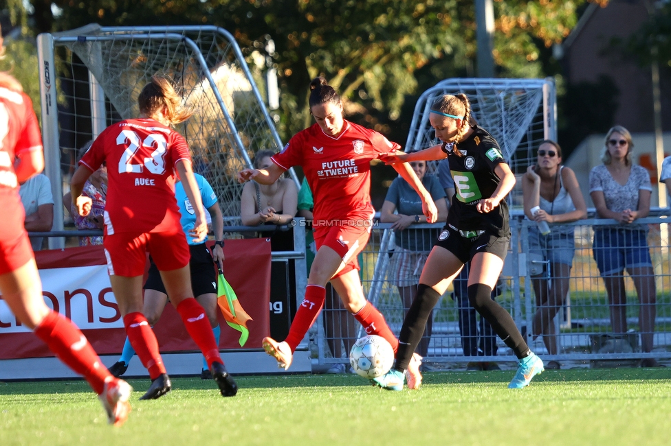 Twente Vrouwen - Sturm Damen
UEFA Champions League Qualifikation, 1. Runde, FC Twente Enschede Vrouwen - SK Sturm Graz Damen, Stadion Schreuserve Enschede, 06.09.2023. 

Foto zeigt Christina Gierzinger (Sturm Damen)
