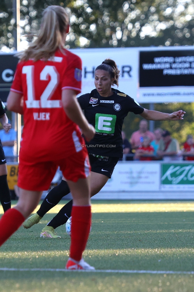 Twente Vrouwen - Sturm Damen
UEFA Champions League Qualifikation, 1. Runde, FC Twente Enschede Vrouwen - SK Sturm Graz Damen, Stadion Schreuserve Enschede, 06.09.2023. 

Foto zeigt Ruzika Krajinovic (Sturm Damen)
