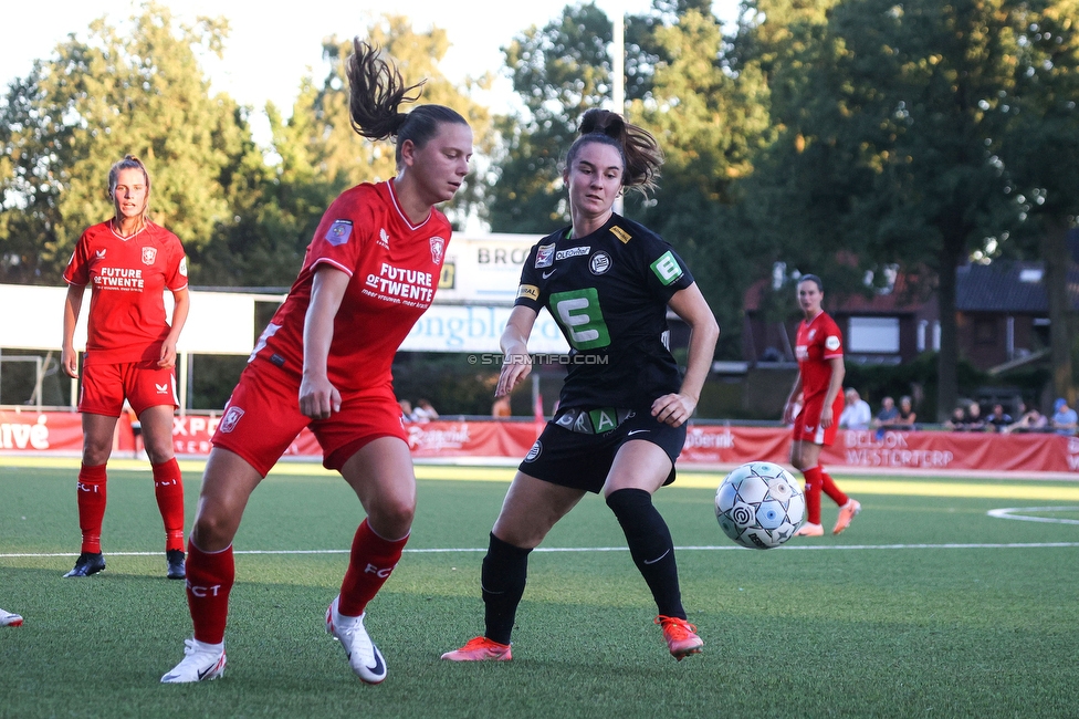 Twente Vrouwen - Sturm Damen
UEFA Champions League Qualifikation, 1. Runde, FC Twente Enschede Vrouwen - SK Sturm Graz Damen, Stadion Schreuserve Enschede, 06.09.2023. 

Foto zeigt Linda Mittermair (Sturm Damen)
