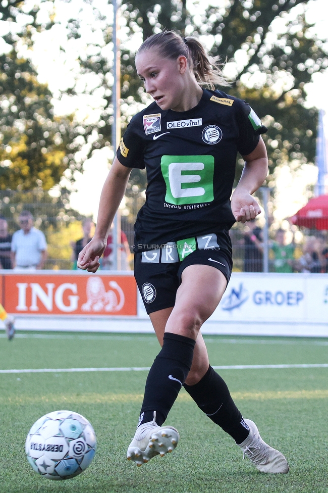 Twente Vrouwen - Sturm Damen
UEFA Champions League Qualifikation, 1. Runde, FC Twente Enschede Vrouwen - SK Sturm Graz Damen, Stadion Schreuserve Enschede, 06.09.2023. 

Foto zeigt Anna Wirnsberger (Sturm Damen)
