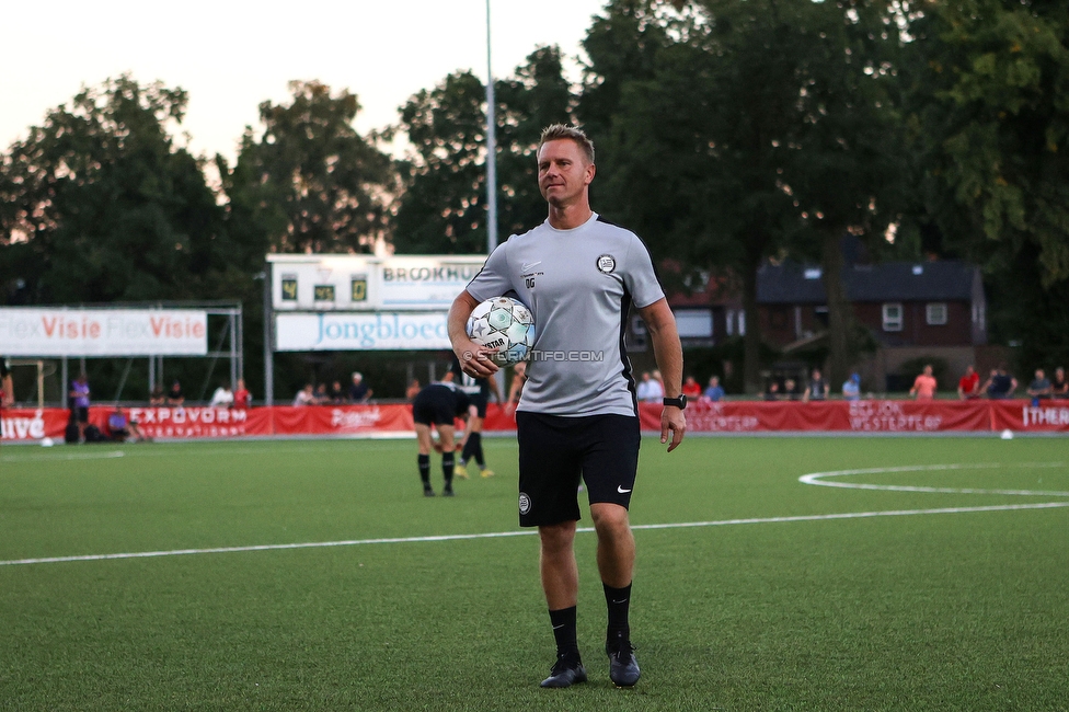 Twente Vrouwen - Sturm Damen
UEFA Champions League Qualifikation, 1. Runde, FC Twente Enschede Vrouwen - SK Sturm Graz Damen, Stadion Schreuserve Enschede, 06.09.2023. 

Foto zeigt Daniel Gutschi (Torwart-Trainer Sturm Damen)
