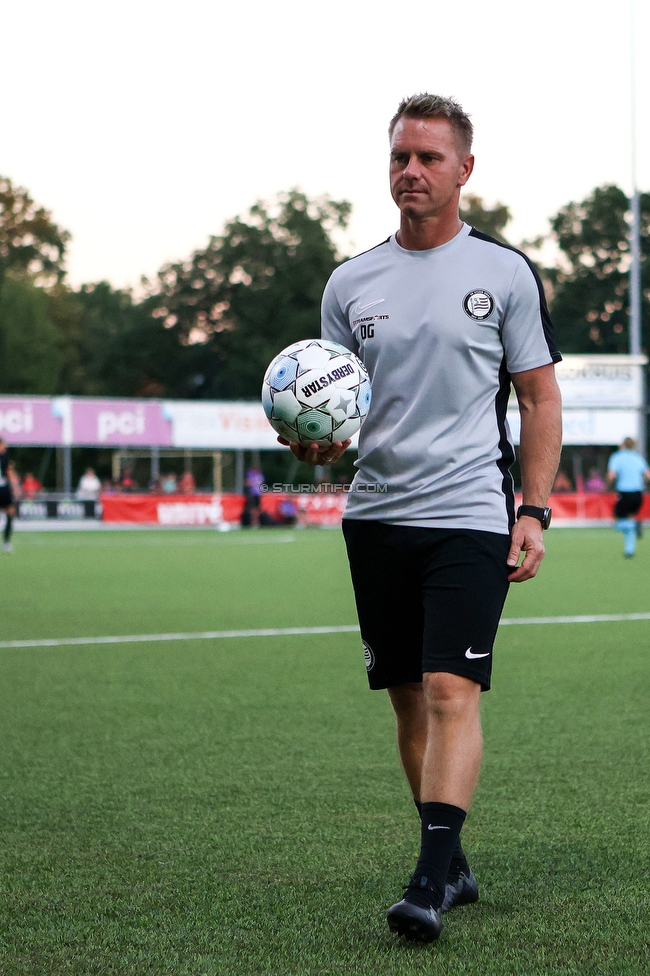 Twente Vrouwen - Sturm Damen
UEFA Champions League Qualifikation, 1. Runde, FC Twente Enschede Vrouwen - SK Sturm Graz Damen, Stadion Schreuserve Enschede, 06.09.2023. 

Foto zeigt Daniel Gutschi (Torwart-Trainer Sturm Damen)
