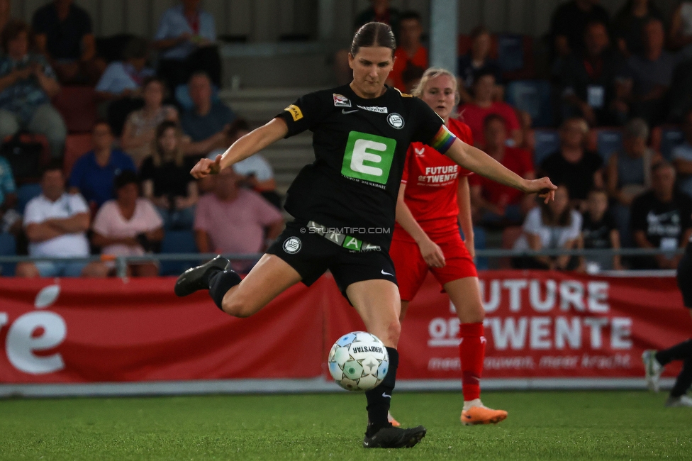 Twente Vrouwen - Sturm Damen
UEFA Champions League Qualifikation, 1. Runde, FC Twente Enschede Vrouwen - SK Sturm Graz Damen, Stadion Schreuserve Enschede, 06.09.2023. 

Foto zeigt Sophie Maierhofer (Sturm Damen)
