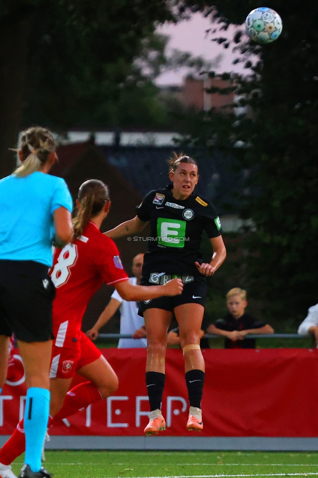 Twente Vrouwen - Sturm Damen
UEFA Champions League Qualifikation, 1. Runde, FC Twente Enschede Vrouwen - SK Sturm Graz Damen, Stadion Schreuserve Enschede, 06.09.2023. 

Foto zeigt Laura Krumboeck (Sturm Damen)
