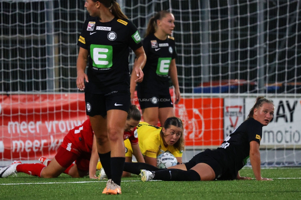 Twente Vrouwen - Sturm Damen
UEFA Champions League Qualifikation, 1. Runde, FC Twente Enschede Vrouwen - SK Sturm Graz Damen, Stadion Schreuserve Enschede, 06.09.2023. 

Foto zeigt Mariella El Sherif (Sturm Damen)
