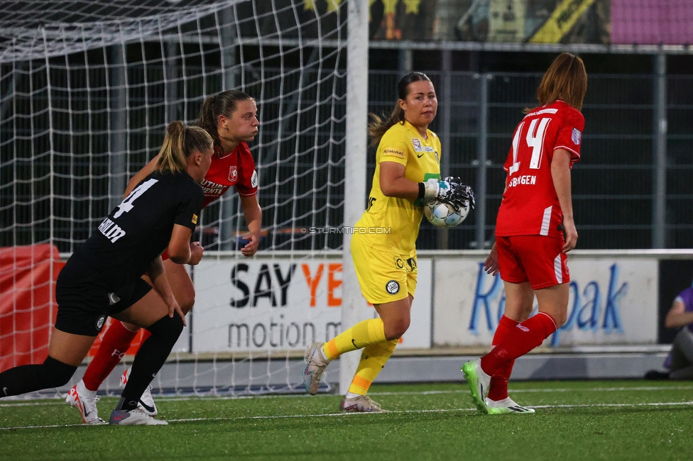 Twente Vrouwen - Sturm Damen
UEFA Champions League Qualifikation, 1. Runde, FC Twente Enschede Vrouwen - SK Sturm Graz Damen, Stadion Schreuserve Enschede, 06.09.2023. 

Foto zeigt Mariella El Sherif (Sturm Damen)
