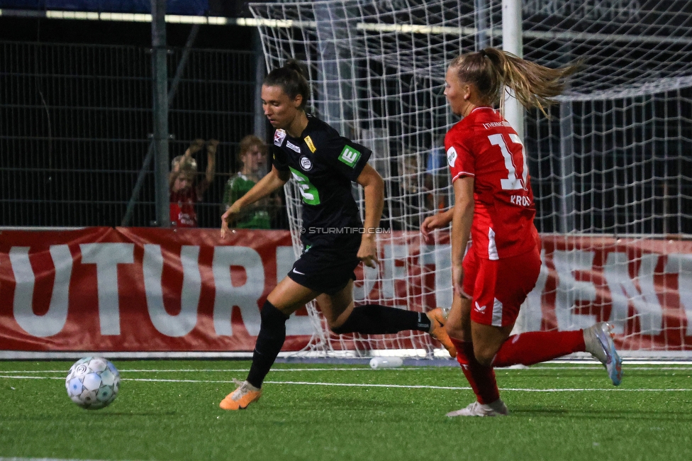 Twente Vrouwen - Sturm Damen
UEFA Champions League Qualifikation, 1. Runde, FC Twente Enschede Vrouwen - SK Sturm Graz Damen, Stadion Schreuserve Enschede, 06.09.2023. 

Foto zeigt Stefanie Grossgasteiger (Sturm Damen)
