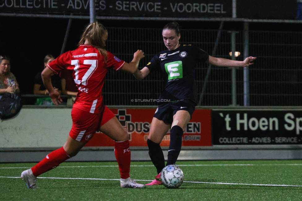 Twente Vrouwen - Sturm Damen
UEFA Champions League Qualifikation, 1. Runde, FC Twente Enschede Vrouwen - SK Sturm Graz Damen, Stadion Schreuserve Enschede, 06.09.2023. 

Foto zeigt Merle Kirschstein (Sturm Damen)
