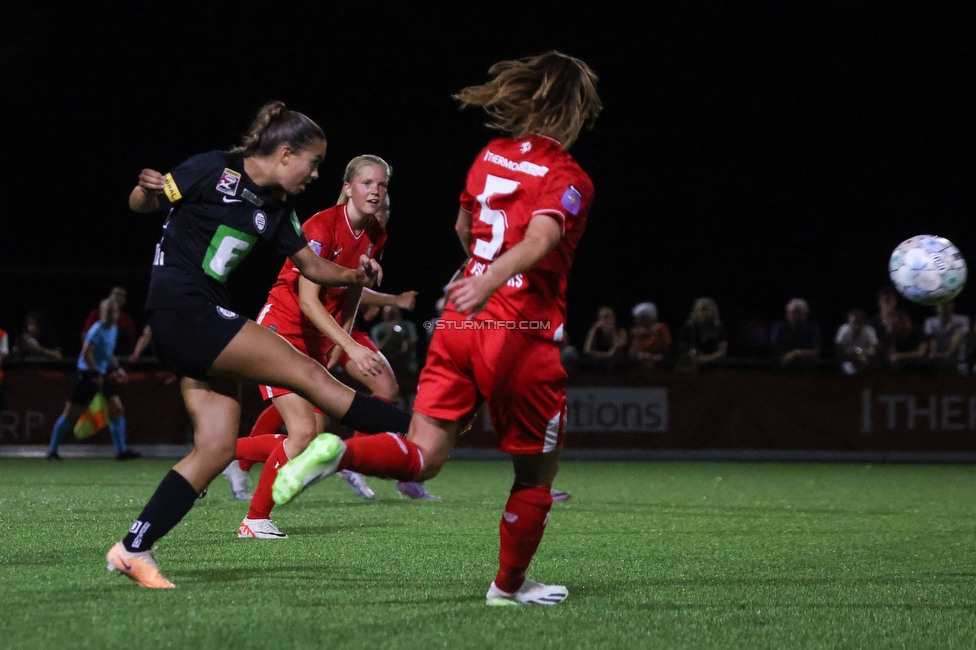 Twente Vrouwen - Sturm Damen
UEFA Champions League Qualifikation, 1. Runde, FC Twente Enschede Vrouwen - SK Sturm Graz Damen, Stadion Schreuserve Enschede, 06.09.2023. 

Foto zeigt Jasmin Reichmann (Sturm Damen)
