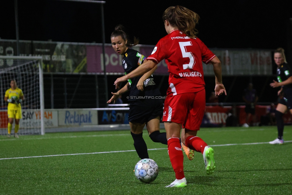 Twente Vrouwen - Sturm Damen
UEFA Champions League Qualifikation, 1. Runde, FC Twente Enschede Vrouwen - SK Sturm Graz Damen, Stadion Schreuserve Enschede, 06.09.2023. 

Foto zeigt Stefanie Grossgasteiger (Sturm Damen)
