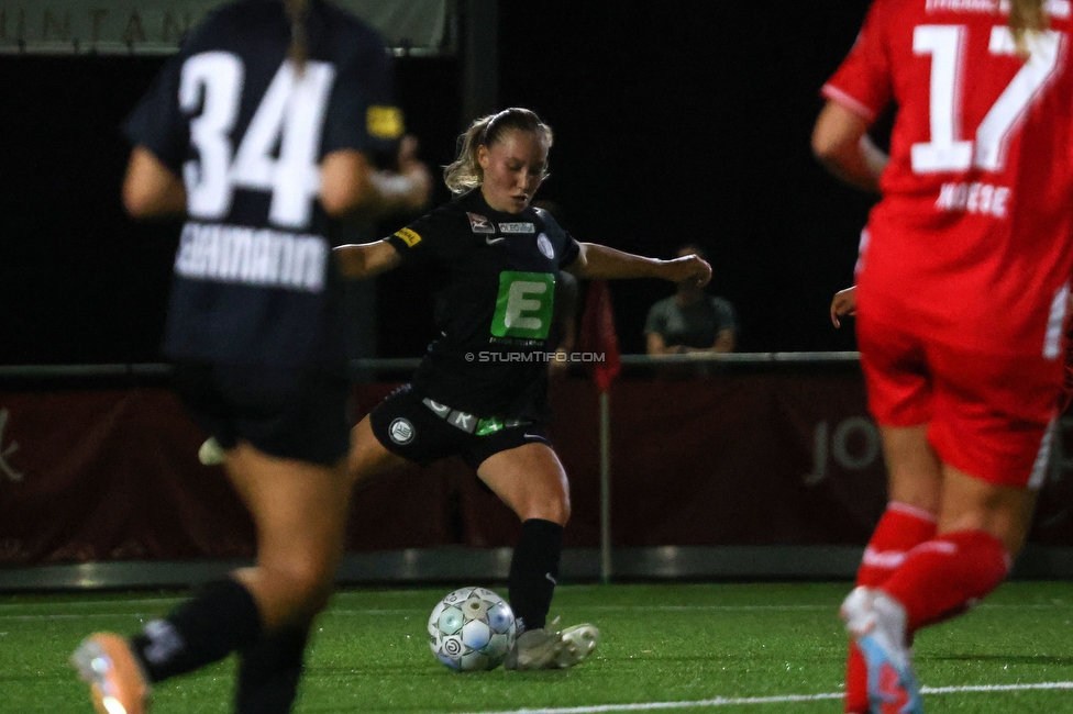 Twente Vrouwen - Sturm Damen
UEFA Champions League Qualifikation, 1. Runde, FC Twente Enschede Vrouwen - SK Sturm Graz Damen, Stadion Schreuserve Enschede, 06.09.2023. 

Foto zeigt Anna Wirnsberger (Sturm Damen)
