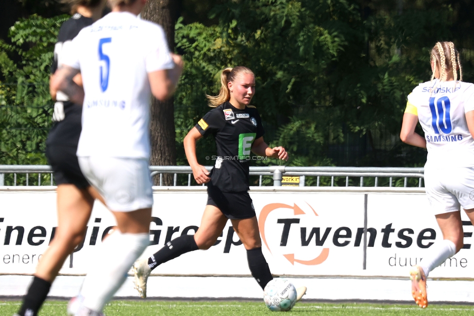 Sturm Damen - UMF Stjarnan
UEFA Champions League Qualifikation, 1. Runde, SK Sturm Graz Damen - UMF Stjarnan, Stadion Schreuserve Enschede, 09.09.2023. 

Foto zeigt Anna Wirnsberger (Sturm Damen)
