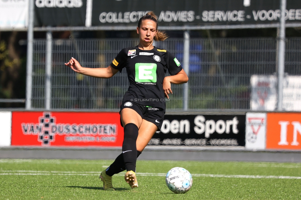 Sturm Damen - UMF Stjarnan
UEFA Champions League Qualifikation, 1. Runde, SK Sturm Graz Damen - UMF Stjarnan, Stadion Schreuserve Enschede, 09.09.2023. 

Foto zeigt Ruzika Krajinovic (Sturm Damen)
