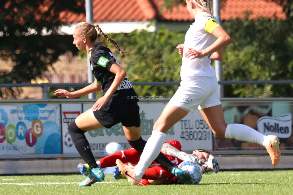 Sturm Damen - UMF Stjarnan
UEFA Champions League Qualifikation, 1. Runde, SK Sturm Graz Damen - UMF Stjarnan, Stadion Schreuserve Enschede, 09.09.2023. 

Foto zeigt Christina Gierzinger (Sturm Damen)
