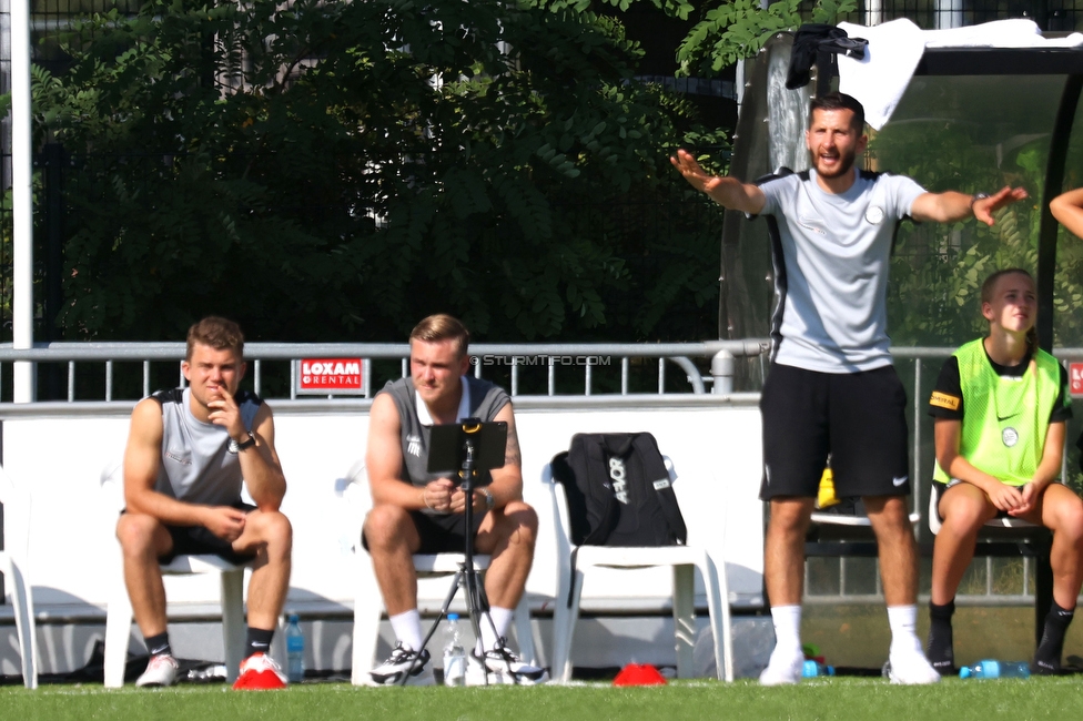 Sturm Damen - UMF Stjarnan
UEFA Champions League Qualifikation, 1. Runde, SK Sturm Graz Damen - UMF Stjarnan, Stadion Schreuserve Enschede, 09.09.2023. 

Foto zeigt David Url (Athletiktrainer Sturm Damen), #stder# und Sargon Duran (Cheftrainer Sturm Damen)
