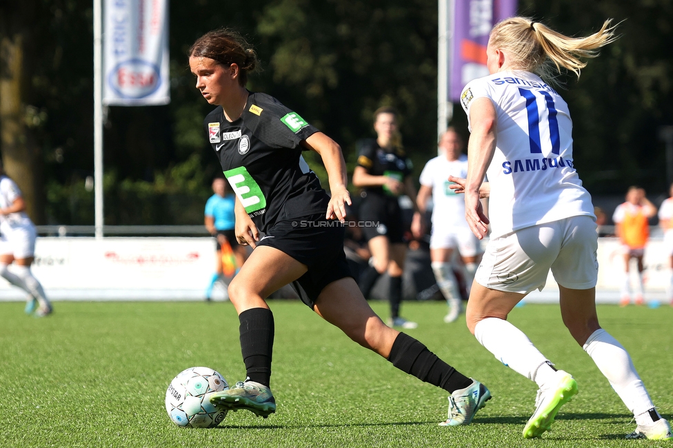Sturm Damen - UMF Stjarnan
UEFA Champions League Qualifikation, 1. Runde, SK Sturm Graz Damen - UMF Stjarnan, Stadion Schreuserve Enschede, 09.09.2023. 

Foto zeigt Leonie Christin Tragl (Sturm Damen)
