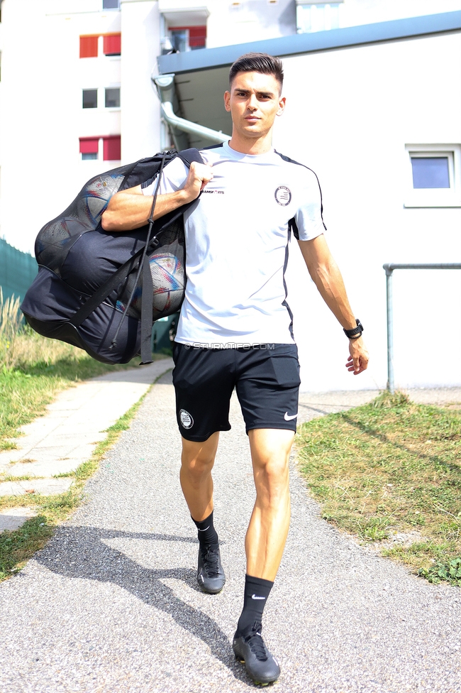 Sturm Damen - Austria Wien
OEFB Frauen Bundesliga, 3. Runde, SK Sturm Graz Damen - FK Austria Wien, Gruabn Graz, 16.09.2023. 

Foto zeigt Tode Djakovic (Videoanalyst Sturm Damen)
