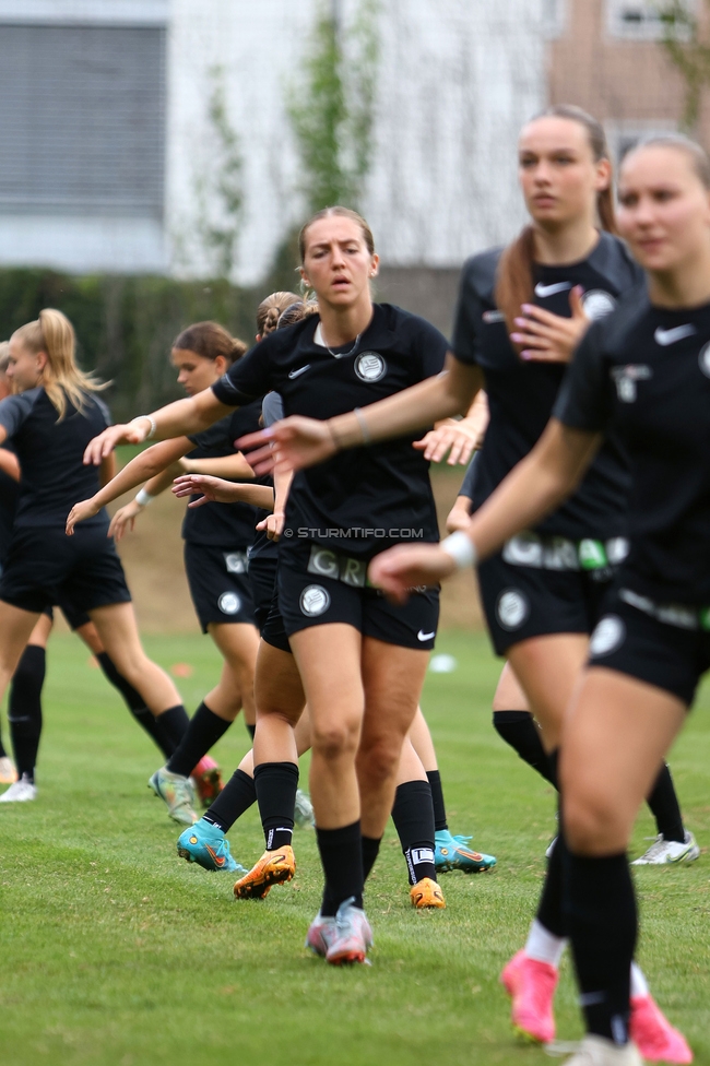 Sturm Damen - Austria Wien
OEFB Frauen Bundesliga, 3. Runde, SK Sturm Graz Damen - FK Austria Wien, Gruabn Graz, 16.09.2023. 

Foto zeigt Modesta Uka (Sturm Damen)
