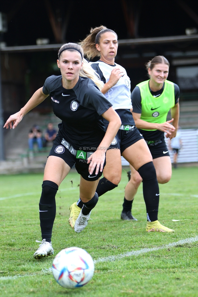 Sturm Damen - Austria Wien
OEFB Frauen Bundesliga, 3. Runde, SK Sturm Graz Damen - FK Austria Wien, Gruabn Graz, 16.09.2023. 

Foto zeigt Elena Koessler (Sturm Damen)
