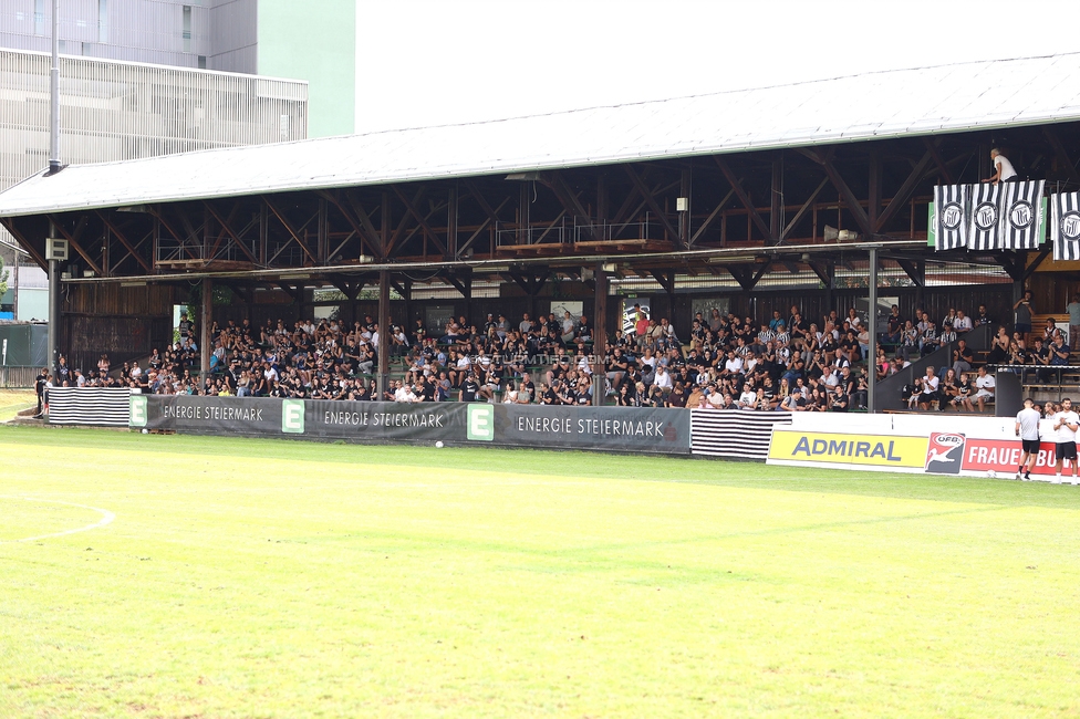 Sturm Damen - Austria Wien
OEFB Frauen Bundesliga, 3. Runde, SK Sturm Graz Damen - FK Austria Wien, Gruabn Graz, 16.09.2023. 

Foto zeigt Fans von Sturm
