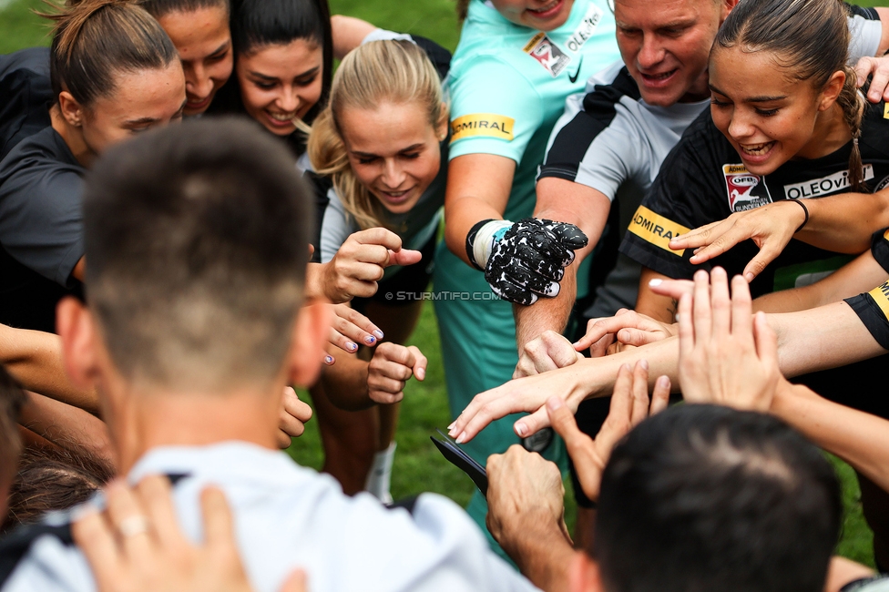 Sturm Damen - Austria Wien
OEFB Frauen Bundesliga, 3. Runde, SK Sturm Graz Damen - FK Austria Wien, Gruabn Graz, 16.09.2023. 

Foto zeigt die Mannschaft der Sturm Damen
