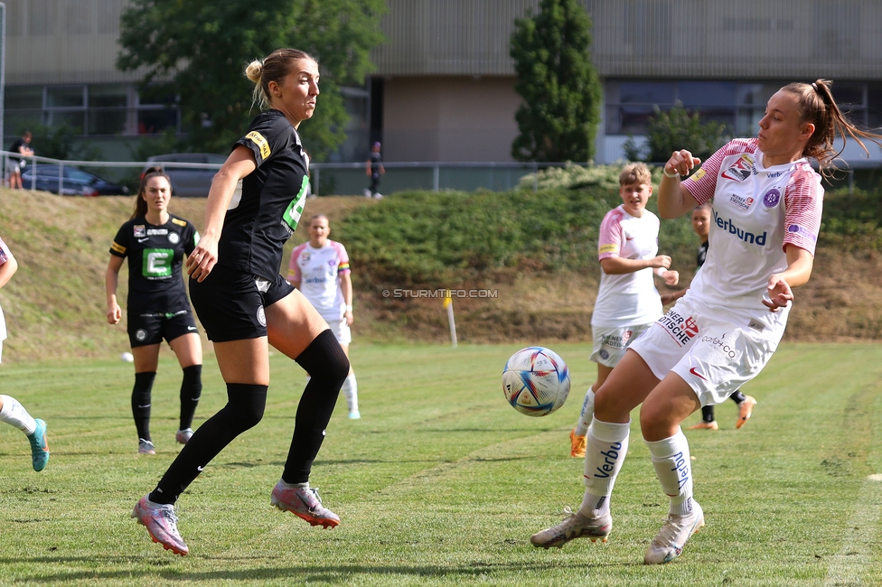 Sturm Damen - Austria Wien
OEFB Frauen Bundesliga, 3. Runde, SK Sturm Graz Damen - FK Austria Wien, Gruabn Graz, 16.09.2023. 

Foto zeigt Modesta Uka (Sturm Damen)
