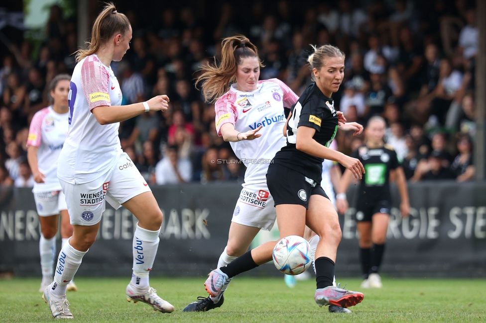 Sturm Damen - Austria Wien
OEFB Frauen Bundesliga, 3. Runde, SK Sturm Graz Damen - FK Austria Wien, Gruabn Graz, 16.09.2023. 

Foto zeigt Modesta Uka (Sturm Damen)
