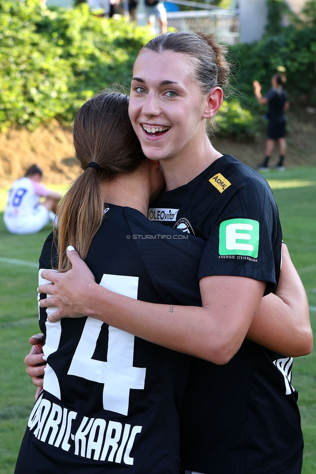 Sturm Damen - Austria Wien
OEFB Frauen Bundesliga, 3. Runde, SK Sturm Graz Damen - FK Austria Wien, Gruabn Graz, 16.09.2023. 

Foto zeigt Tija Sostaric-Karic (Sturm Damen) und Laura Krumboeck (Sturm Damen)

