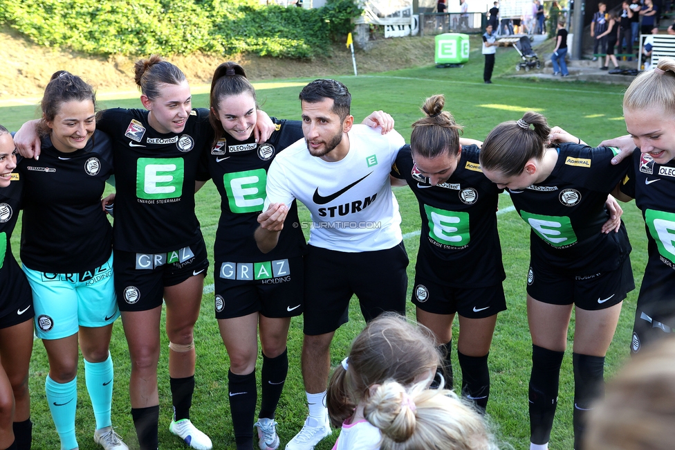 Sturm Damen - Austria Wien
OEFB Frauen Bundesliga, 3. Runde, SK Sturm Graz Damen - FK Austria Wien, Gruabn Graz, 16.09.2023. 

Foto zeigt Sargon Duran (Cheftrainer Sturm Damen)
