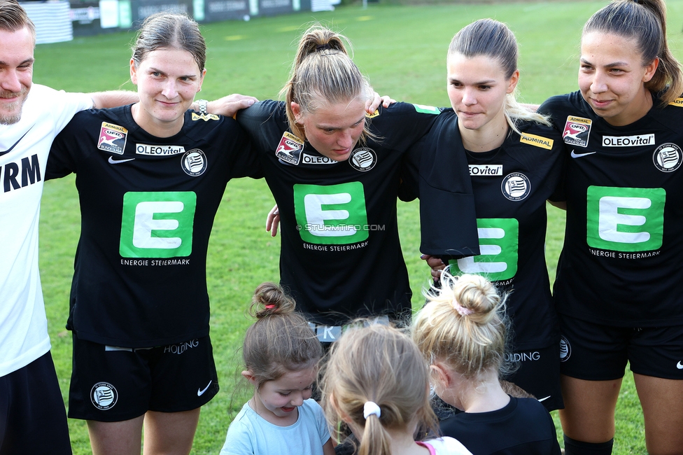 Sturm Damen - Austria Wien
OEFB Frauen Bundesliga, 3. Runde, SK Sturm Graz Damen - FK Austria Wien, Gruabn Graz, 16.09.2023. 

Foto zeigt die Mannschaft der Sturm Damen
