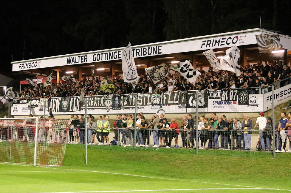 Leobendorf - Sturm Graz
OEFB Cup, 2. Runde, SV Leobendorf - SK Sturm Graz, Franz Haas Stadion Leobendorf, 27.09.2023. 

Foto zeigt Fans von Sturm
