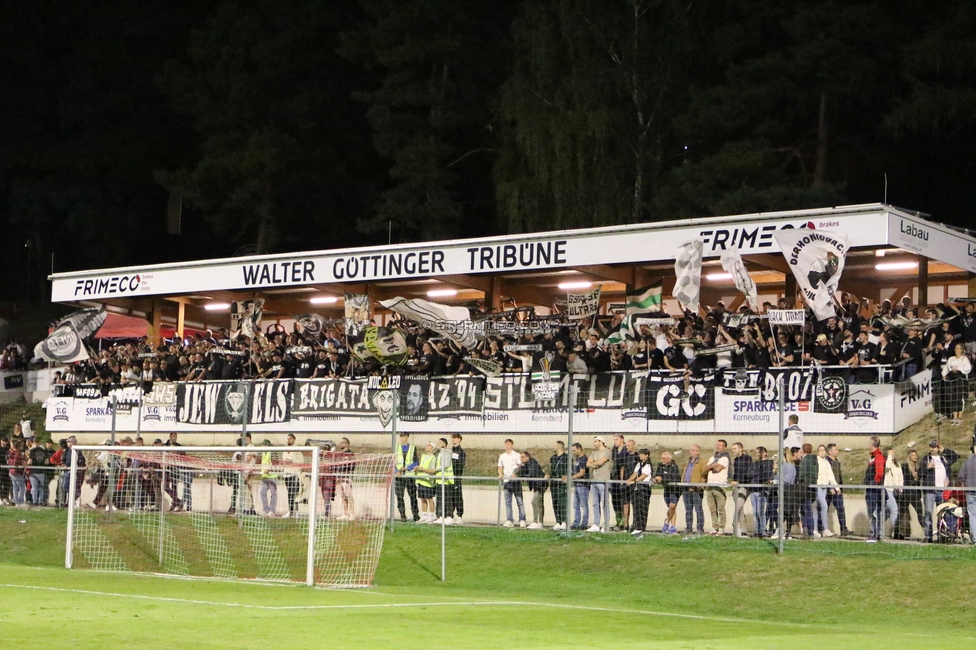 Leobendorf - Sturm Graz
OEFB Cup, 2. Runde, SV Leobendorf - SK Sturm Graz, Franz Haas Stadion Leobendorf, 27.09.2023. 

Foto zeigt Fans von Sturm
