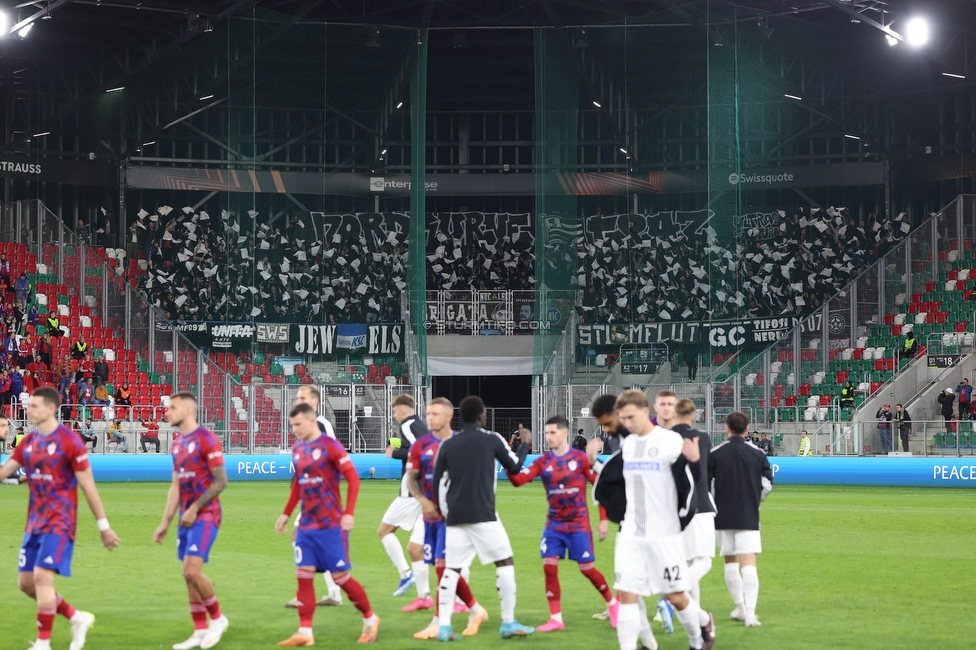 Rakow Czestochowa - Sturm Graz
UEFA Europa League Gruppenphase 2. Spieltag, Rakow Czestochowa - SK Sturm Graz, Zaglebiowski Park Sportowy Sosnowiec, 05.10.2023. 

Foto zeigt Fans von Sturm mit einer Choreographie
