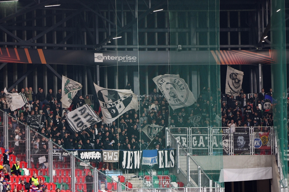 Rakow Czestochowa - Sturm Graz
UEFA Europa League Gruppenphase 2. Spieltag, Rakow Czestochowa - SK Sturm Graz, Zaglebiowski Park Sportowy Sosnowiec, 05.10.2023. 

Foto zeigt Fans von Sturm
