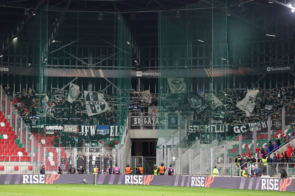 Rakow Czestochowa - Sturm Graz
UEFA Europa League Gruppenphase 2. Spieltag, Rakow Czestochowa - SK Sturm Graz, Zaglebiowski Park Sportowy Sosnowiec, 05.10.2023. 

Foto zeigt Fans von Sturm
