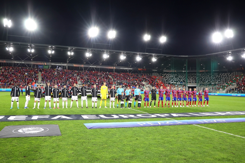 Rakow Czestochowa - Sturm Graz
UEFA Europa League Gruppenphase 2. Spieltag, Rakow Czestochowa - SK Sturm Graz, Zaglebiowski Park Sportowy Sosnowiec, 05.10.2023. 

Foto zeigt die Mannschaft von Sturm und die Mannschaft von Rakow
