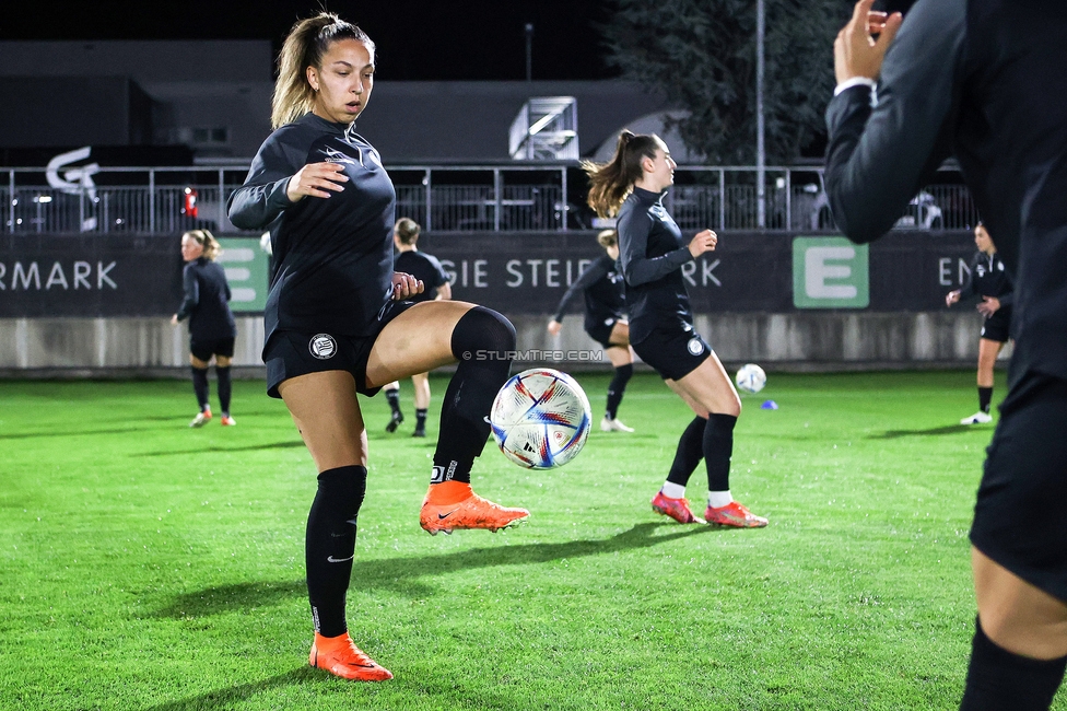 Sturm Damen - St. Poelten
OEFB Frauen Bundesliga, 5. Runde, SK Sturm Graz Damen - SKN St. Poelten, Trainingszentrum Messendorf, 06.10.2023. 

Foto zeigt Ruzika Krajinovic (Sturm Damen)
