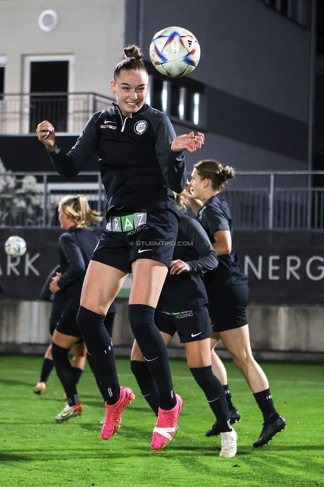 Sturm Damen - St. Poelten
OEFB Frauen Bundesliga, 5. Runde, SK Sturm Graz Damen - SKN St. Poelten, Trainingszentrum Messendorf, 06.10.2023. 

Foto zeigt Merle Kirschstein (Sturm Damen)
