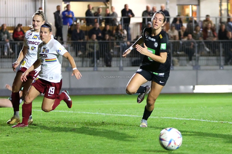 Sturm Damen - St. Poelten
OEFB Frauen Bundesliga, 5. Runde, SK Sturm Graz Damen - SKN St. Poelten, Trainingszentrum Messendorf, 06.10.2023. 

Foto zeigt Modesta Uka (Sturm Damen)
