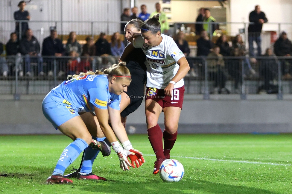 Sturm Damen - St. Poelten
OEFB Frauen Bundesliga, 5. Runde, SK Sturm Graz Damen - SKN St. Poelten, Trainingszentrum Messendorf, 06.10.2023. 

Foto zeigt Laura Krumboeck (Sturm Damen)
