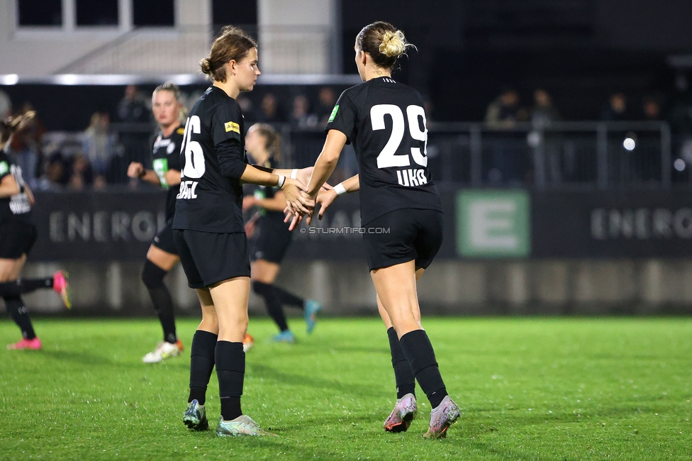 Sturm Damen - St. Poelten
OEFB Frauen Bundesliga, 5. Runde, SK Sturm Graz Damen - SKN St. Poelten, Trainingszentrum Messendorf, 06.10.2023. 

Foto zeigt Leonie Christin Tragl (Sturm Damen) und Modesta Uka (Sturm Damen)
