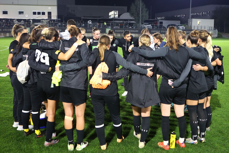 Sturm Damen - St. Poelten
OEFB Frauen Bundesliga, 5. Runde, SK Sturm Graz Damen - SKN St. Poelten, Trainingszentrum Messendorf, 06.10.2023. 

Foto zeigt die Mannschaft der Sturm Damen
